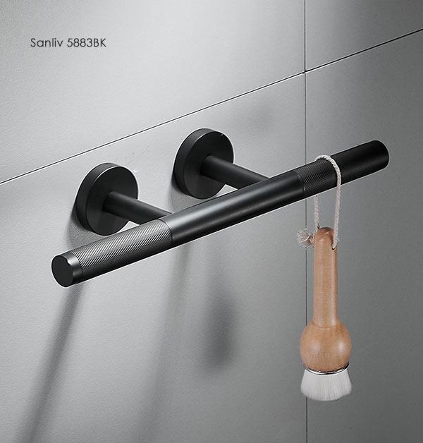 CornerShowerFootRestKnurledBlack QUEENBATH